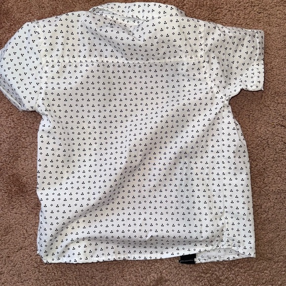 DKNY Toddler 4T White Shirt with Black Details - Picture 3 of 3